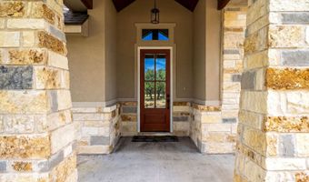 156 Crescent Rdg, Adkins, TX 78101