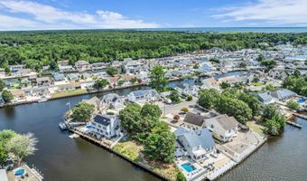156 Cedar Run Rd, Bayville, NJ 08721