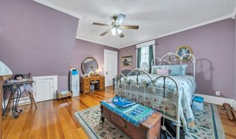 901 Bedford Ave, Altavista, VA 24517