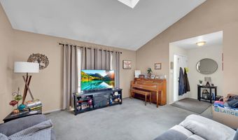 60 Walnut St, Beachwood, NJ 08722