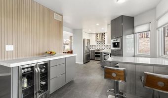 6749 Alamo Ct, La Mesa, CA 91942
