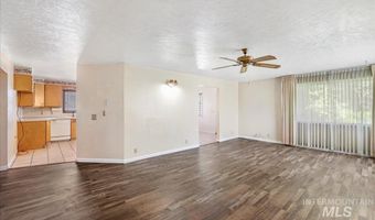 560 Oakley Ave, Burley, ID 83318
