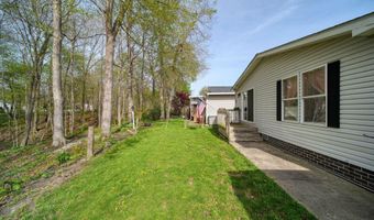 953 Savannah River Dr, Adrian, MI 49221