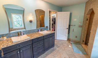 19328 Stirrup Dr, Abingdon, VA 24211