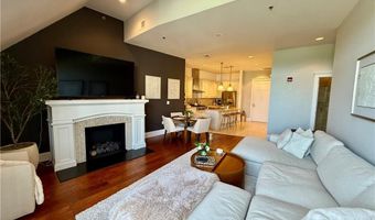 1000 Chapel View Blvd 311, Cranston, RI 02920