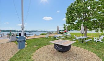 7 Broadview Ave, Bristol, RI 02809