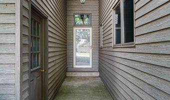 2006 11th Ave NE, Austin, MN 55912