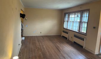 22 Guilette Pl, Amityville, NY 11701