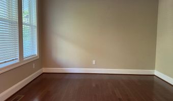 7702 TRAMMELL Rd, Annandale, VA 22003