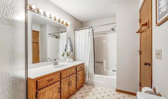 14733 Lower Endicott Way, Apple Valley, MN 55124