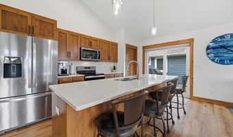 1515 Geneva Rd NE, Alexandria, MN 56308