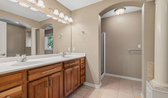4002 Edgewater Dr, Ames, IA 50010