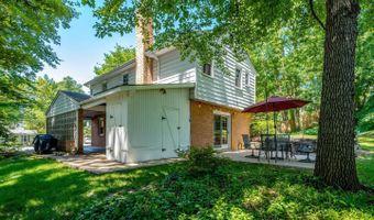 4203 KINGS MILL Ln, Annandale, VA 22003