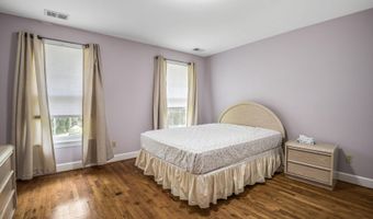 7206 BRADLEY Blvd, Bethesda, MD 20817