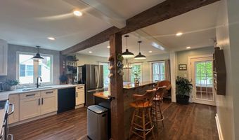 8 Main St, Bennington, NH 03442