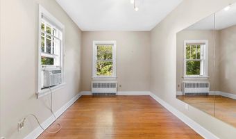 73 Oakwood St, Albany, NY 12208