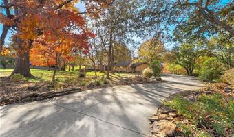 515 NW D St, Bentonville, AR 72712