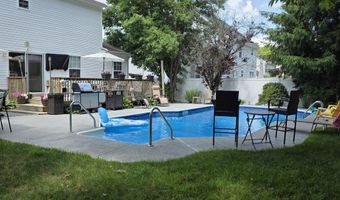 32 Pulaski Dr, Barnegat, NJ 08005