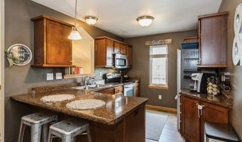 1095 Twilight Dr, North Liberty, IA 52317