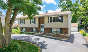 409 Maplewood Dr, Antioch, IL 60002