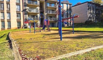 5217 NEWTON St 102, Bladensburg, MD 20710