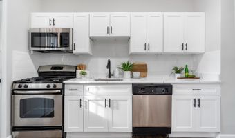 1415 CARSWELL St, Baltimore, MD 21218