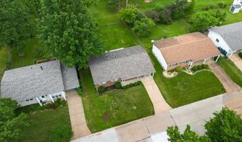 113 Roland Ave, Ballwin, MO 63021