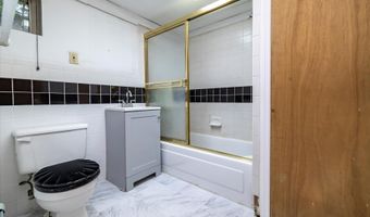 118 Coolidge Ave, Amityville, NY 11701