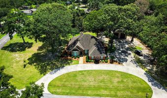 603 Newton Dr, Adel, GA 31620