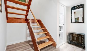 8004 PARK OVERLOOK Dr, Bethesda, MD 20817