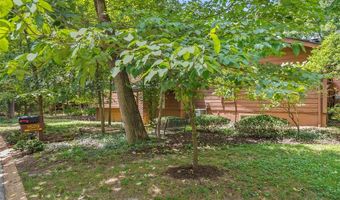 1529 Autumn Leaf Dr, Ballwin, MO 63021