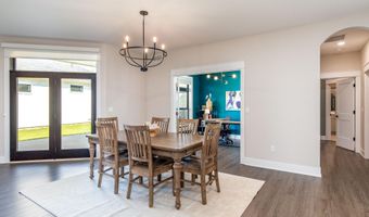 2930 Green Hills Dr, Ames, IA 50014