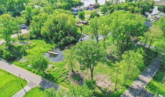 41147 N Lincoln Ave, Antioch, IL 60002