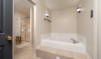 7403 OLD CHAPEL Dr, Bowie, MD 20715
