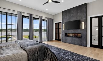 7346 Lake Point Cir, Benton, AR 72019