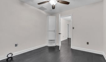 19 Center St, Barnegat, NJ 08005