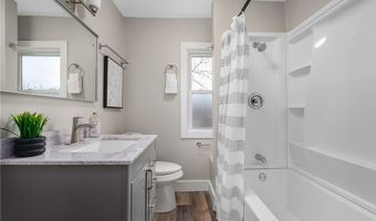 1122 Wade St, Aliquippa, PA 15001