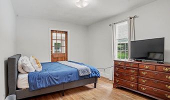 10 Crest Rd, Danbury, CT 06811