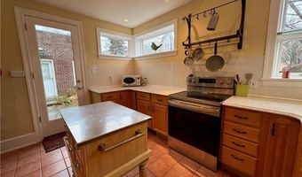 1852 Chew St, Allentown, PA 18104