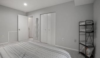 878 COLLEGE Pkwy #103, Rockville, MD 20850