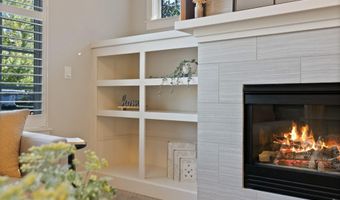 20421 Aberdeen Dr, Bend, OR 97702