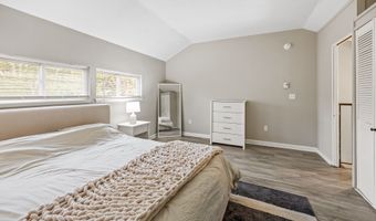 426 Emmett St APT N, Bristol, CT 06010