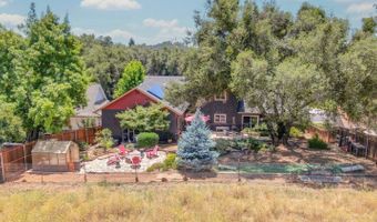 1070 Suzanne Dr, Angels Camp, CA 95222