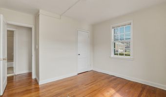 957 William St Apt B, Bridgeport, CT 06608