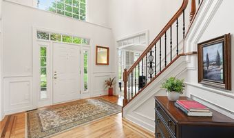 312 Aberdeen Ln, Aurora, OH 44202