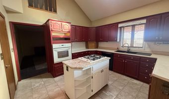 1011 12000 Rd, Altamont, KS 67330