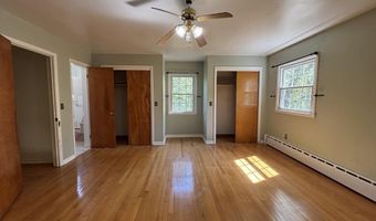 4 Noonan Ln, Albany, NY 12209