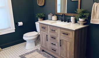 200 S 3RD St, Beresford, SD 57004