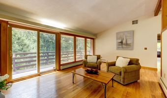 15 Brookridge Dr, Avon, CT 06001