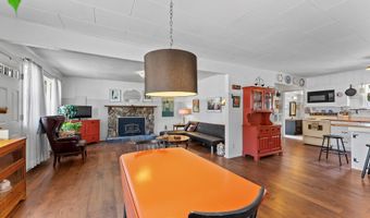 311 MAPLE St, Brookings, OR 97415
